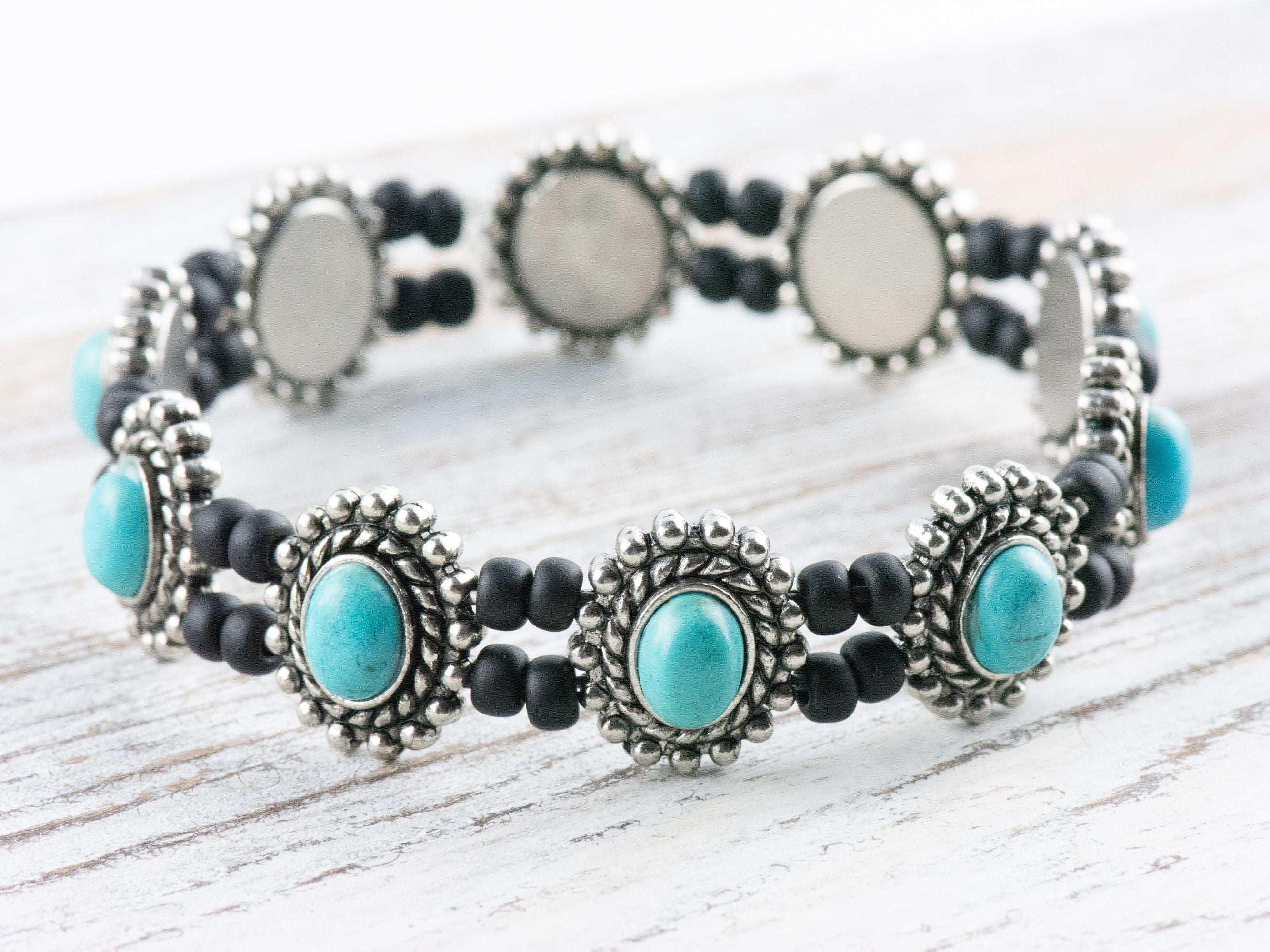 Turquoise Blue Howlite Oval Beaded Stretch Bracelet / Handmade Bracelet / Bohemian Jewelry