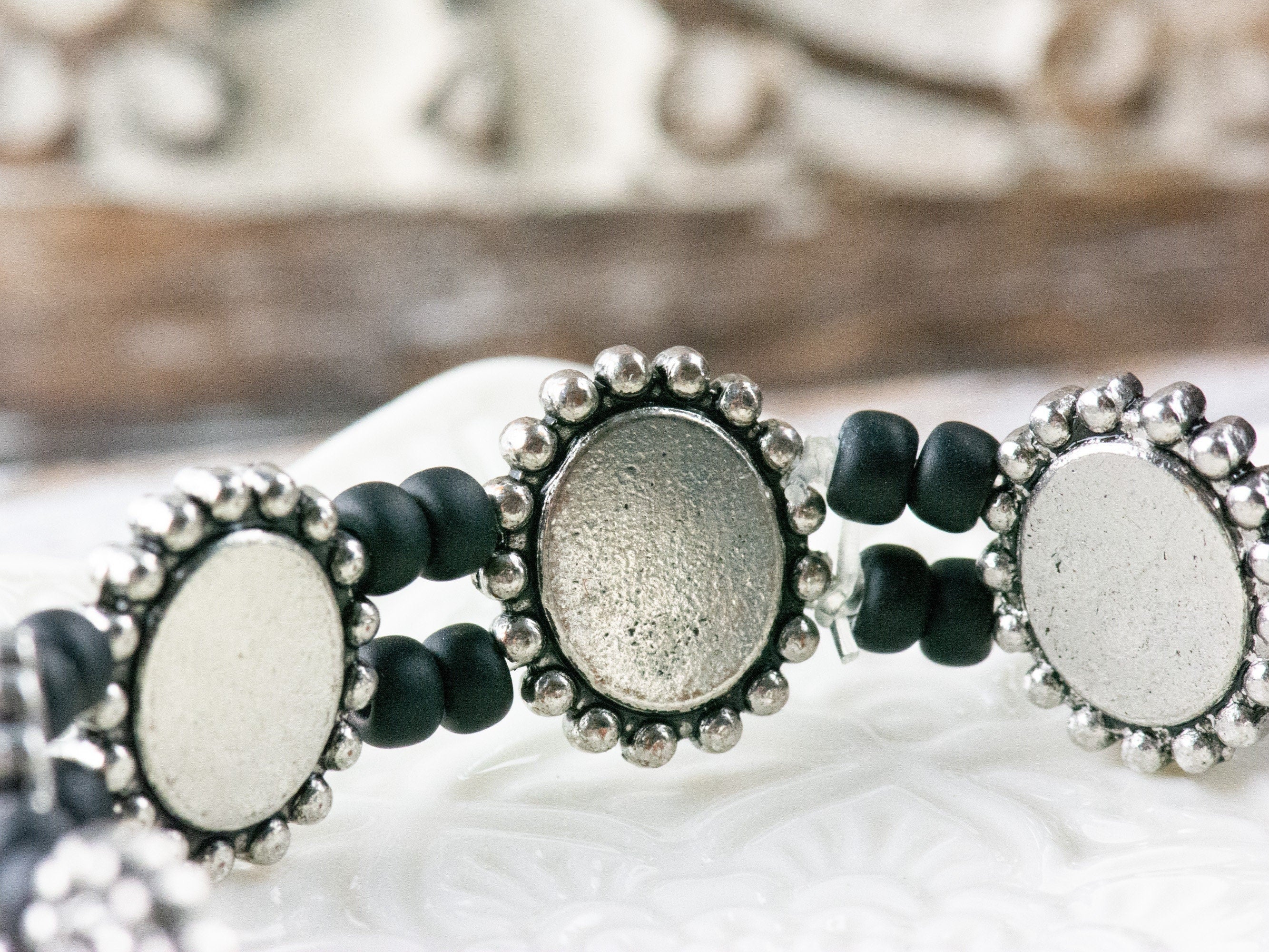 Turquoise Blue Howlite Oval Beaded Stretch Bracelet / Handmade Bracelet / Bohemian Jewelry