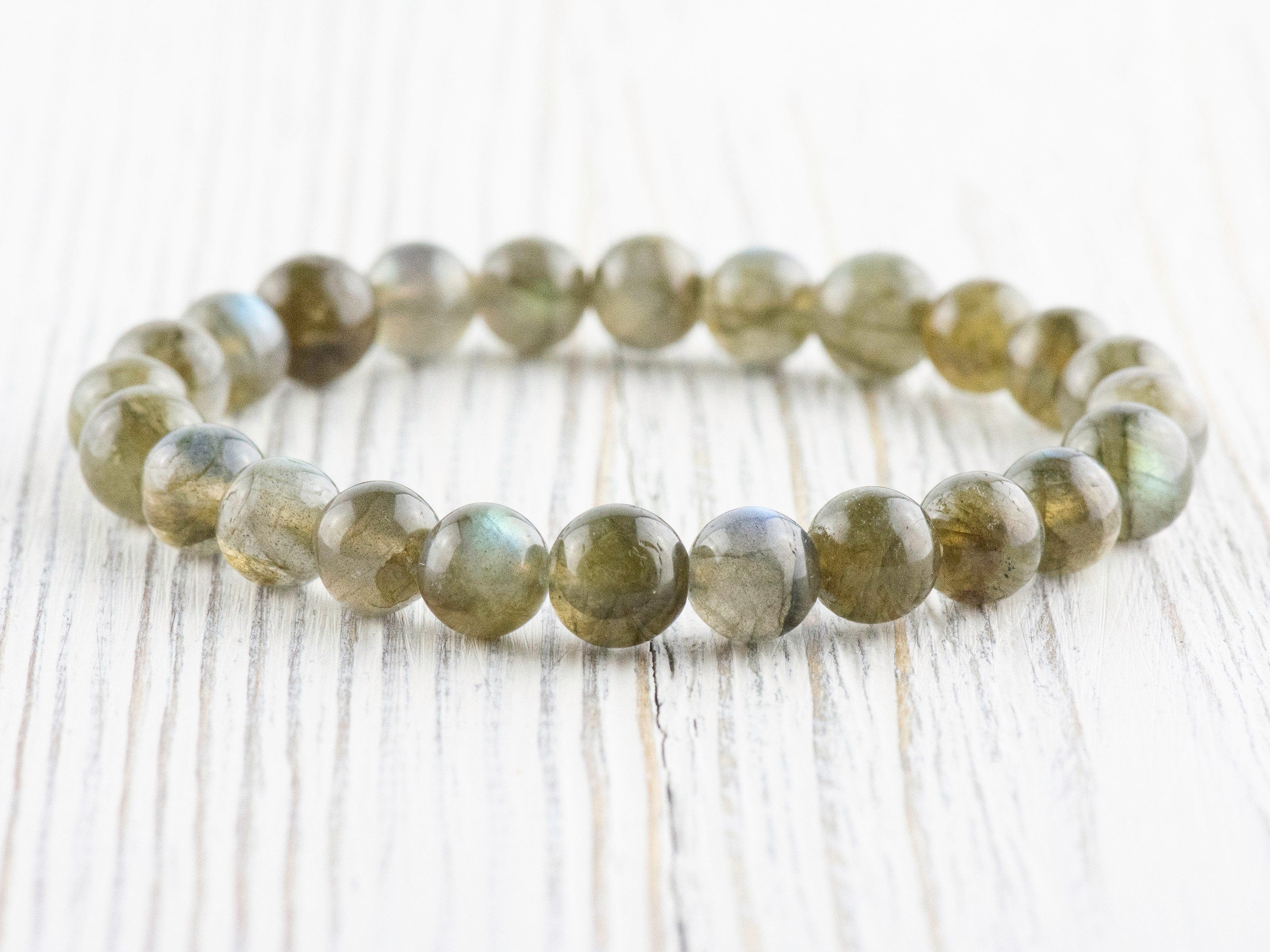 Labradorite Smooth Round Beaded Stretch Bracelet, Simple Unisex Semi-Precious Stone Jewelry, Handmade Natural Gemstone Fashion Accessories