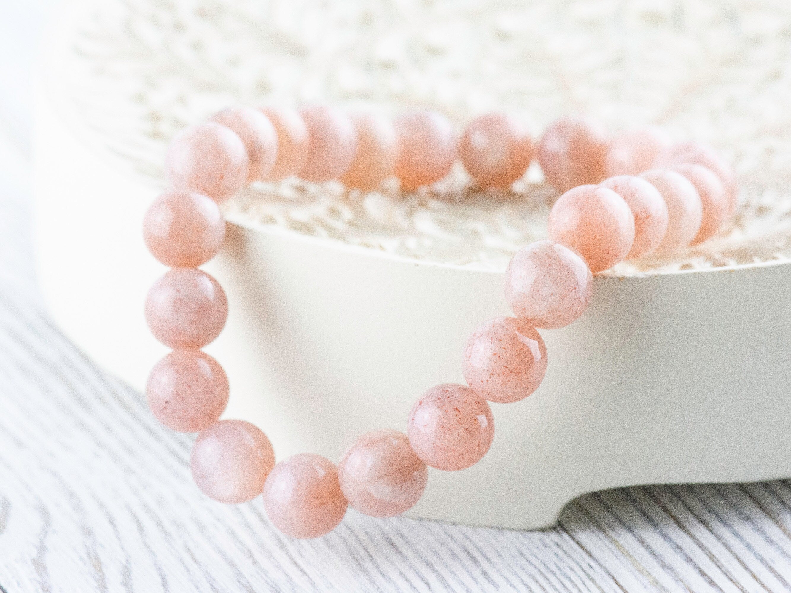Pink Flake Moonstone Smooth Round Beaded Stretch Bracelet, Unisex Semi-Precious Stone Jewelry, Handmade Natural Gemstone Fashion Accessories