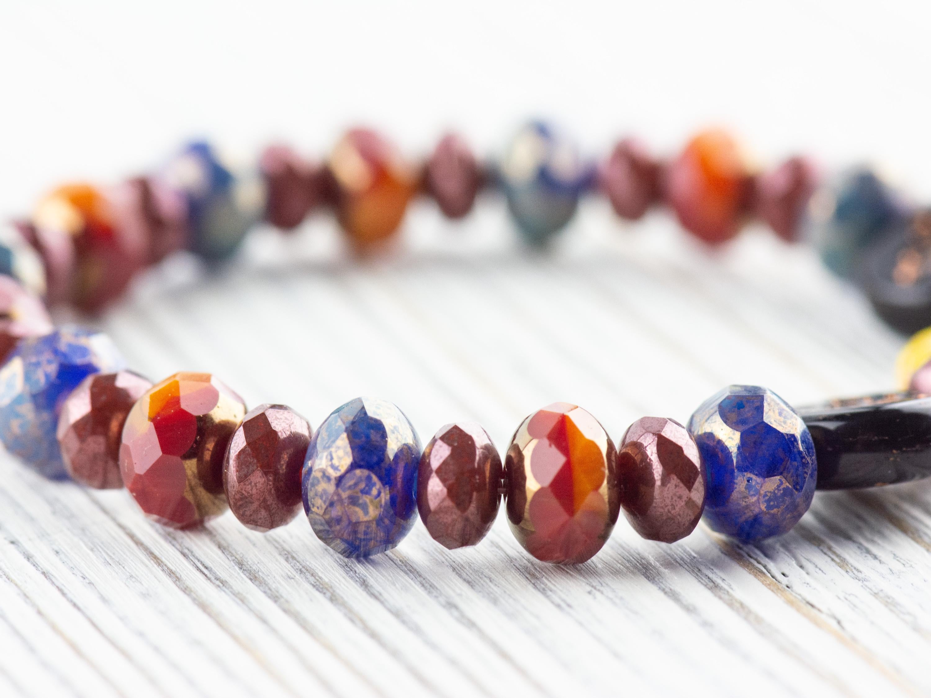 Bumble Bee Floral Beaded Stretch Bracelet, Colorful Handmade Faceted Czech Glass Jewelry, Nature Inspired Sunflower Fashion Accessory