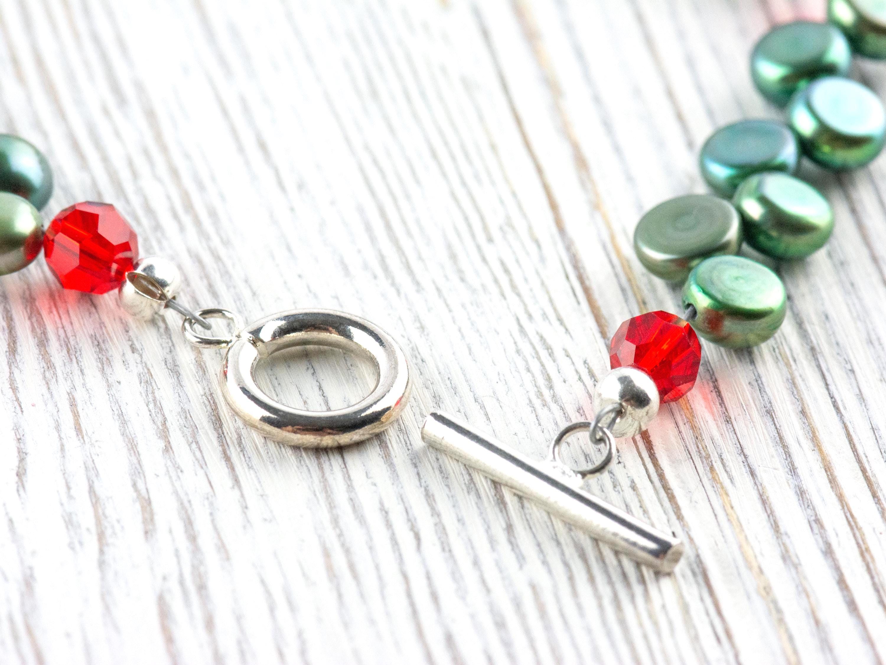 Green Freshwater Pearl and Red Crystal Christmas Bracelet • Holiday Jewelry • Mistletoe Bracelet