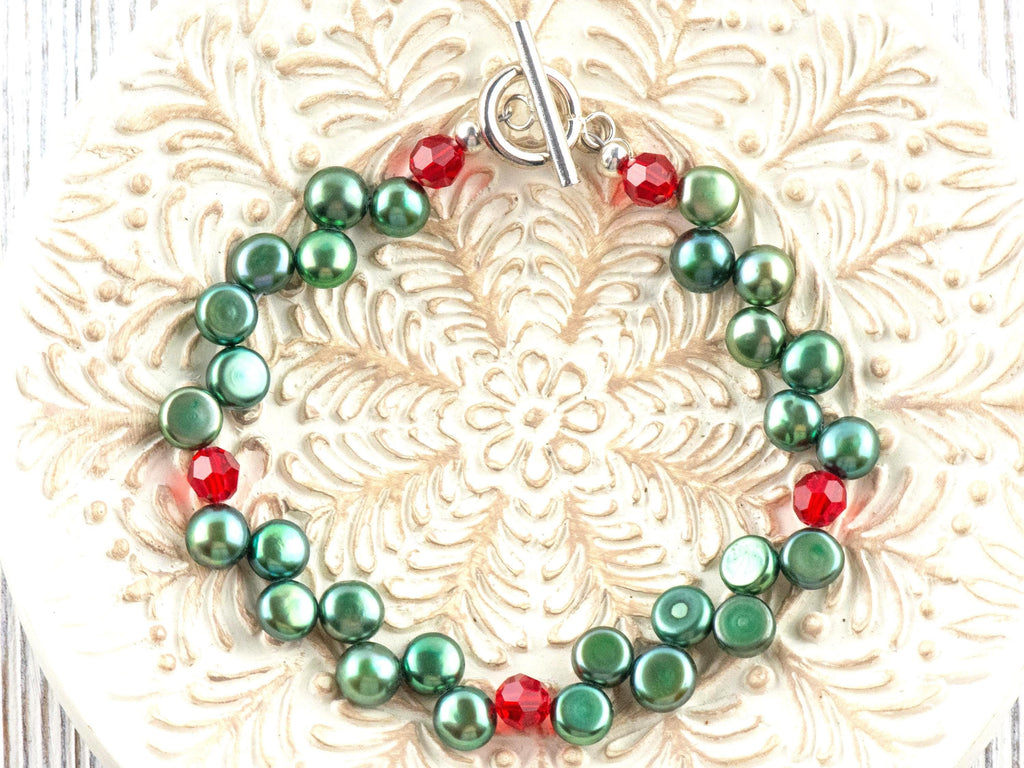 Green Freshwater Pearl and Red Crystal Christmas Bracelet • Holiday Jewelry • Mistletoe Bracelet