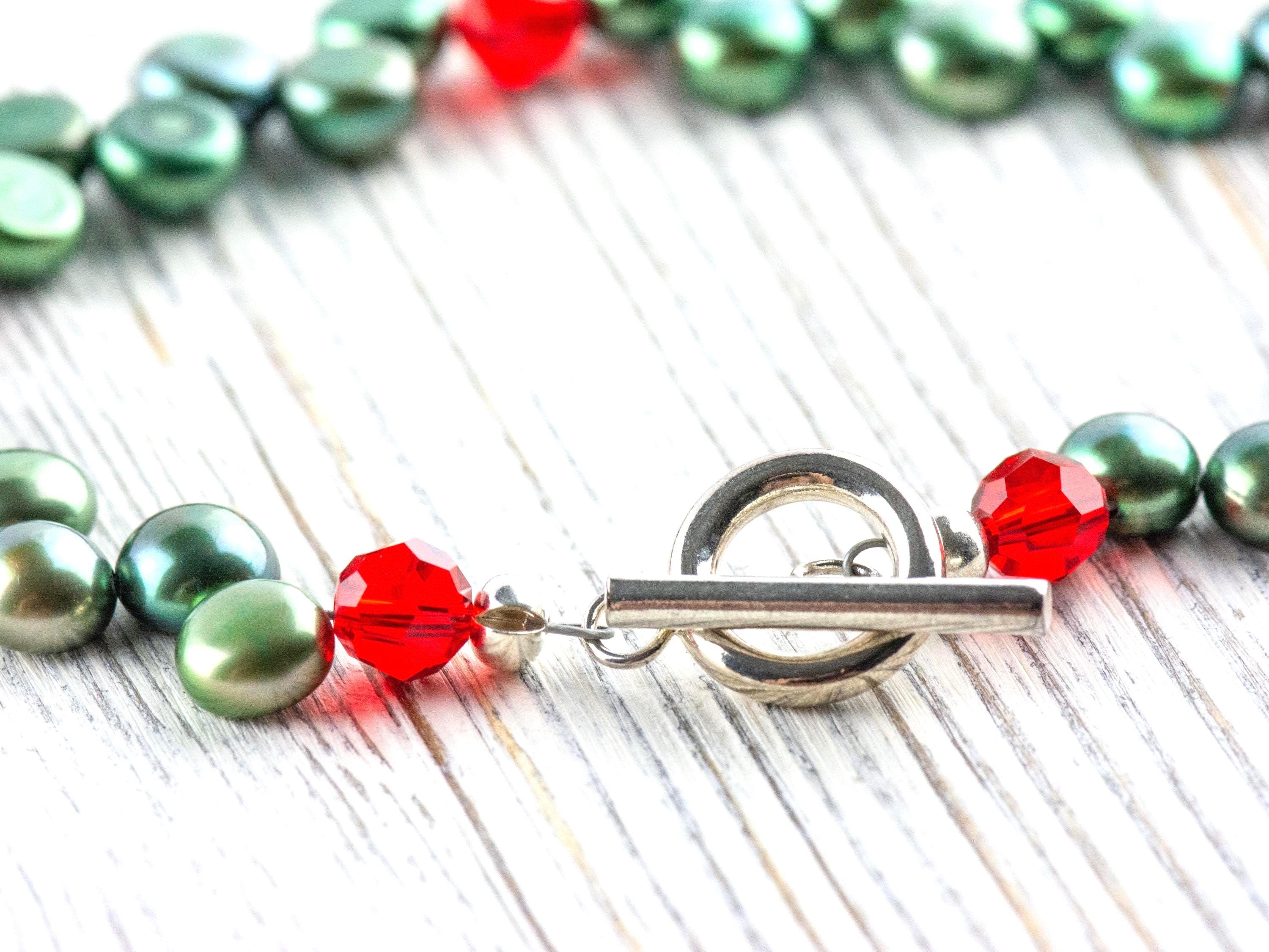 Green Freshwater Pearl and Red Crystal Christmas Bracelet • Holiday Jewelry • Mistletoe Bracelet